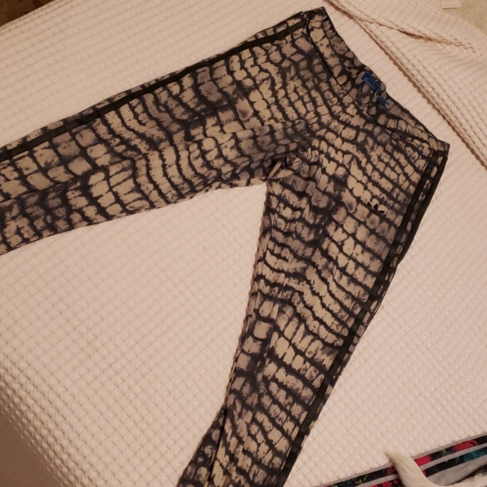 Adidas leggings